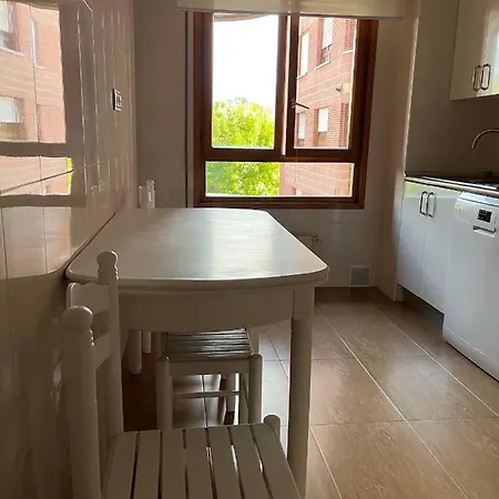 Infiesto Laviada דירה *